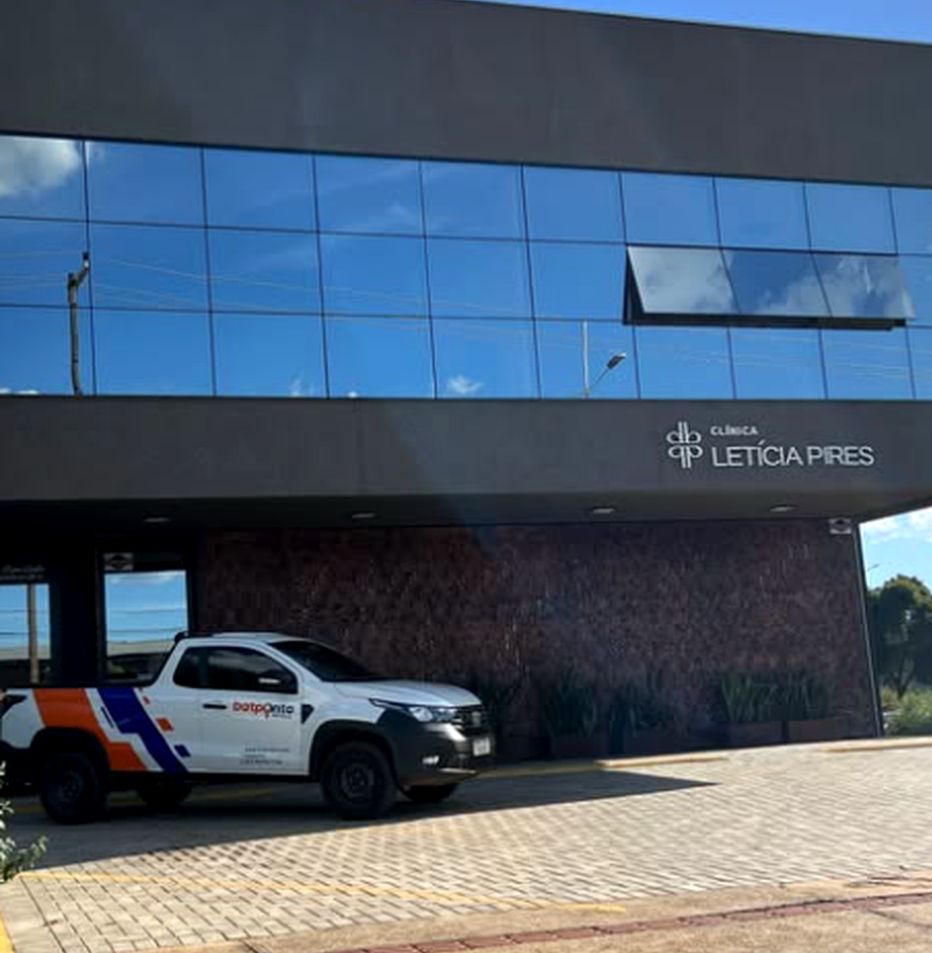 Veículo da Batponto em atendimento a edificação corporativa